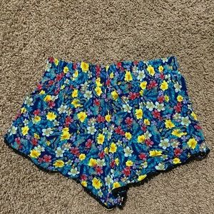 Love tree shorts
